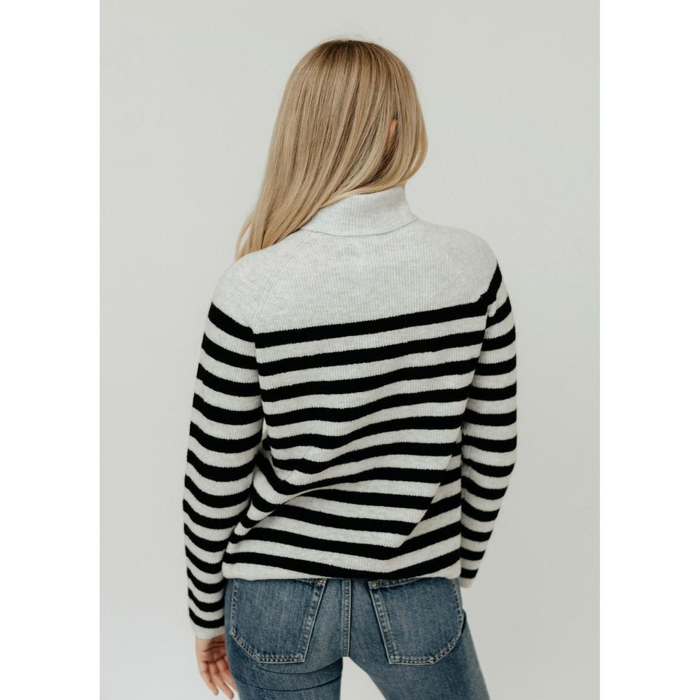 NEW VELVET BY GRAHAM & SPENCER yvie sweater in heather grey - Picture 2 of 4